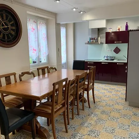 Mirroir En Champagne, Jusque 10 Voyageurs Holiday home Boursault